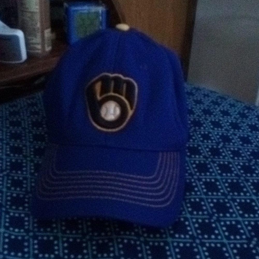 Milwaukee Brewers Velcro hat
